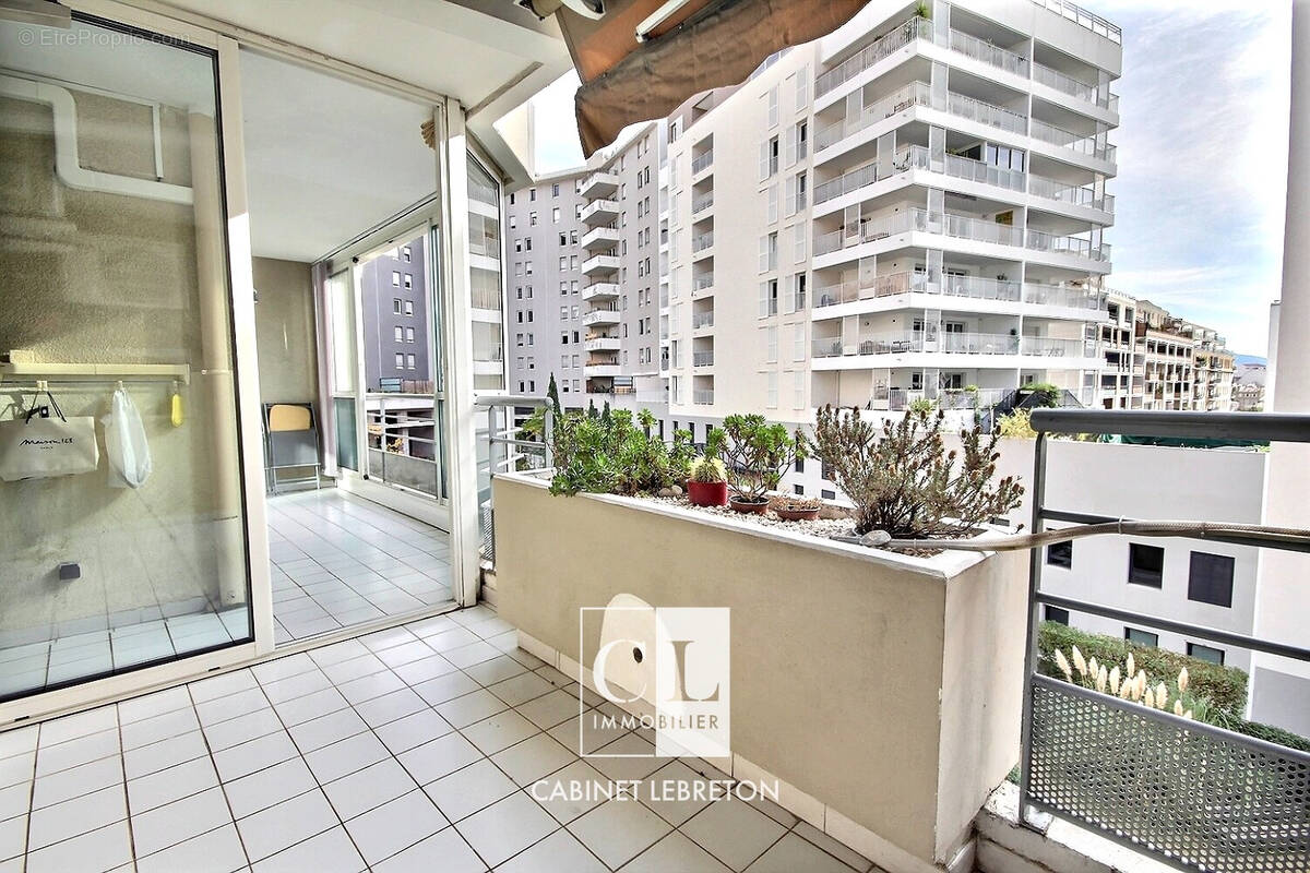 Appartement à MARSEILLE-8E