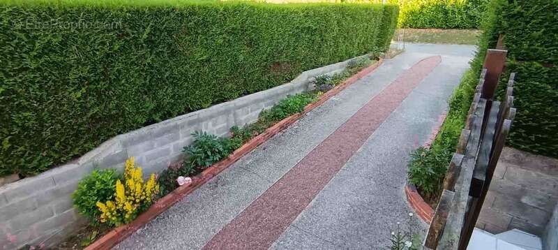 Maison à MILLY-SUR-THERAIN