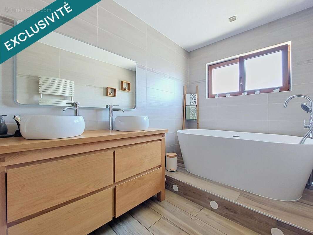 Maison 198 m² à Houdreville  - photo 8