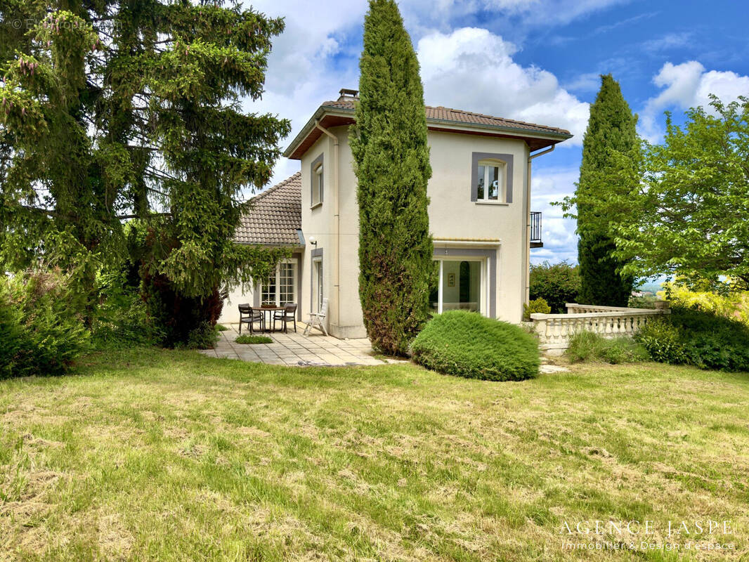 Maison à ECOTAY-L'OLME