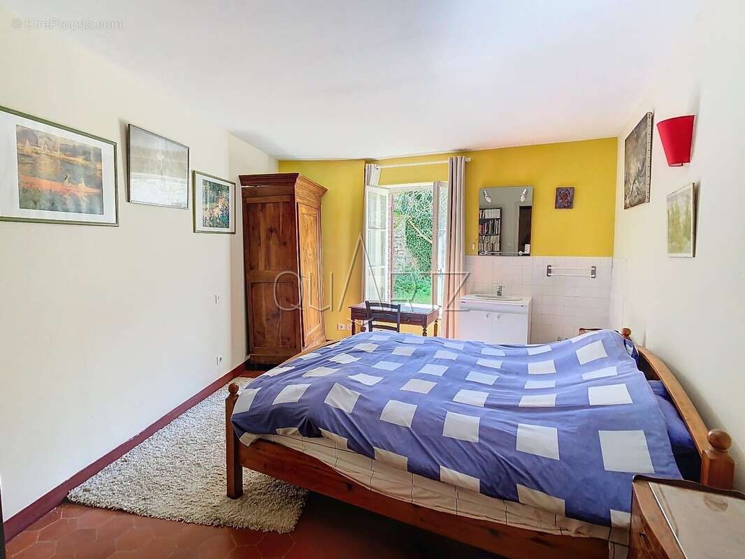 Maison à HOUDAN