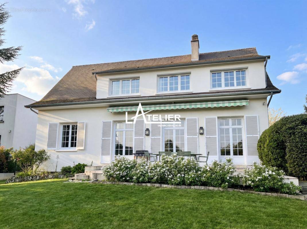Maison à MAREIL-MARLY