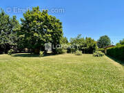 Terrain à BELLEVILLE