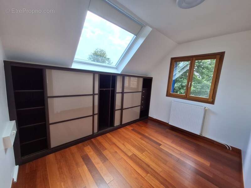 Maison à LA CELLE-SAINT-CLOUD