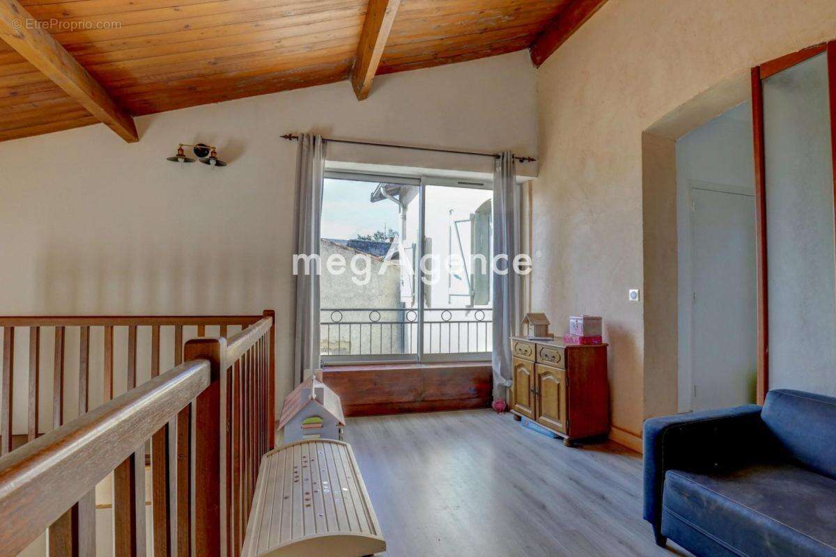 Maison à LESCURE-D'ALBIGEOIS