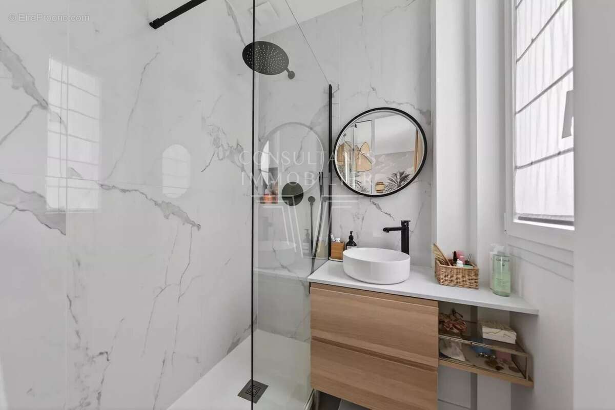 Appartement à PARIS-14E