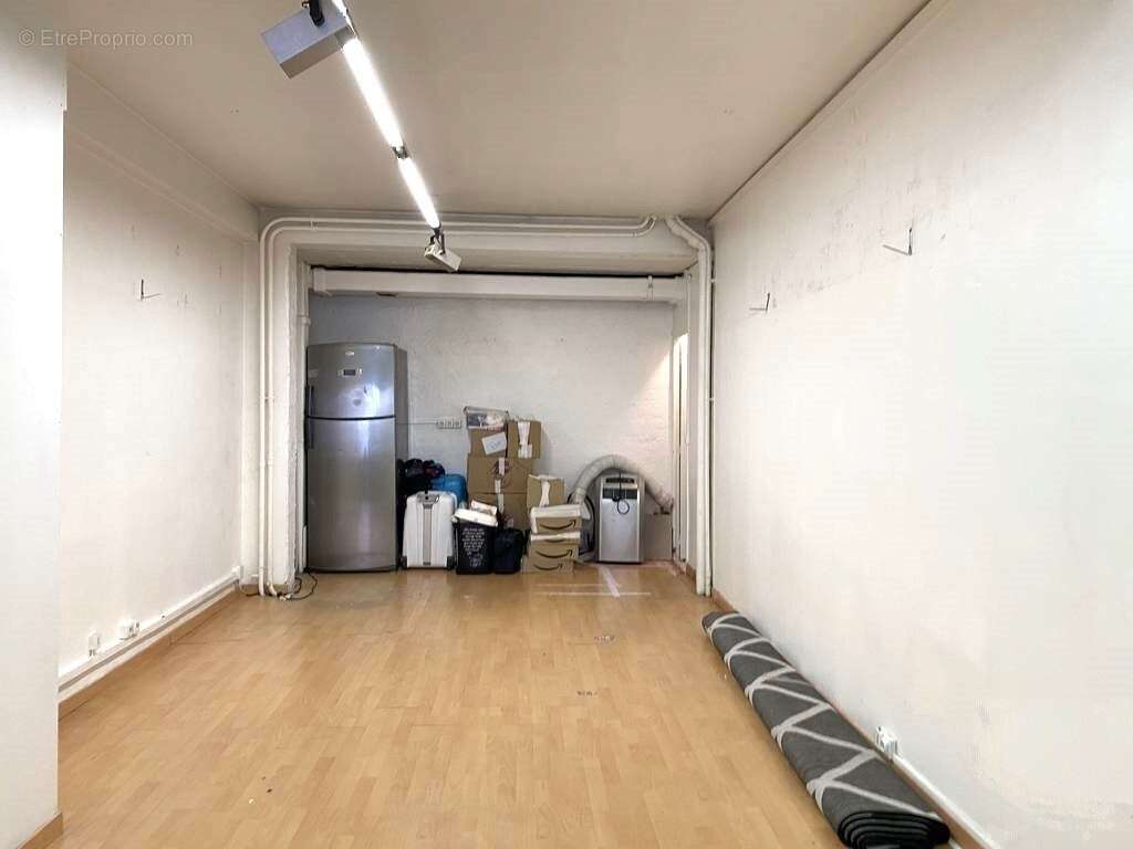 Commerce à PARIS-18E