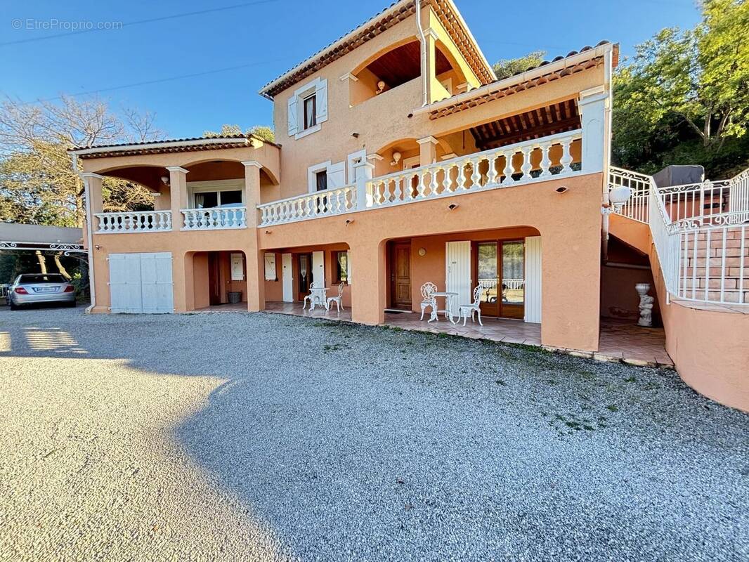 Maison à TARADEAU