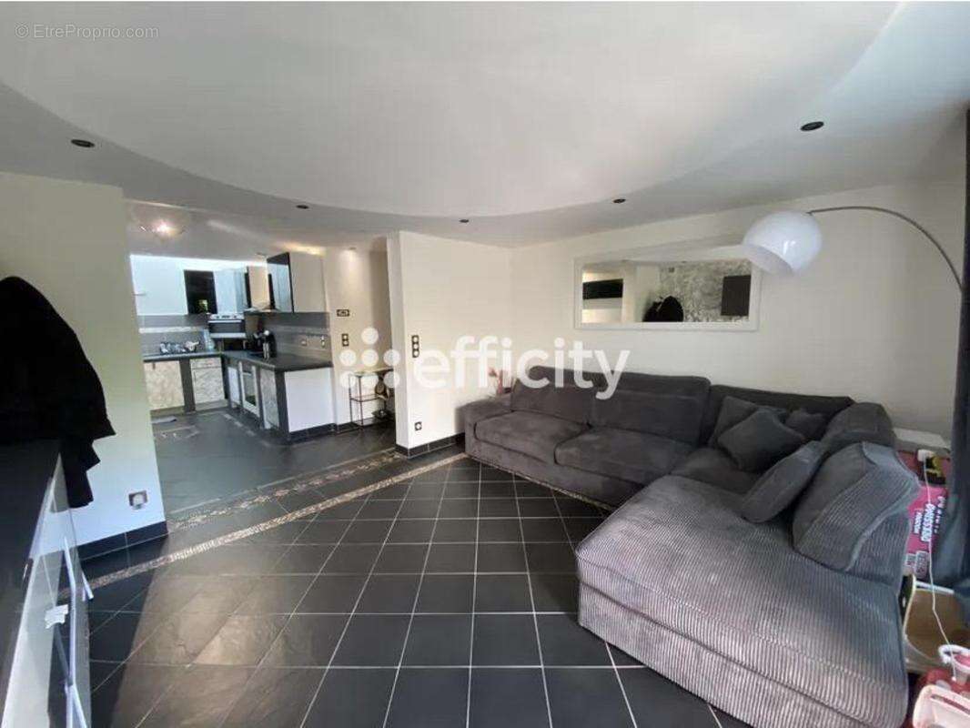Appartement à VILLEMOMBLE