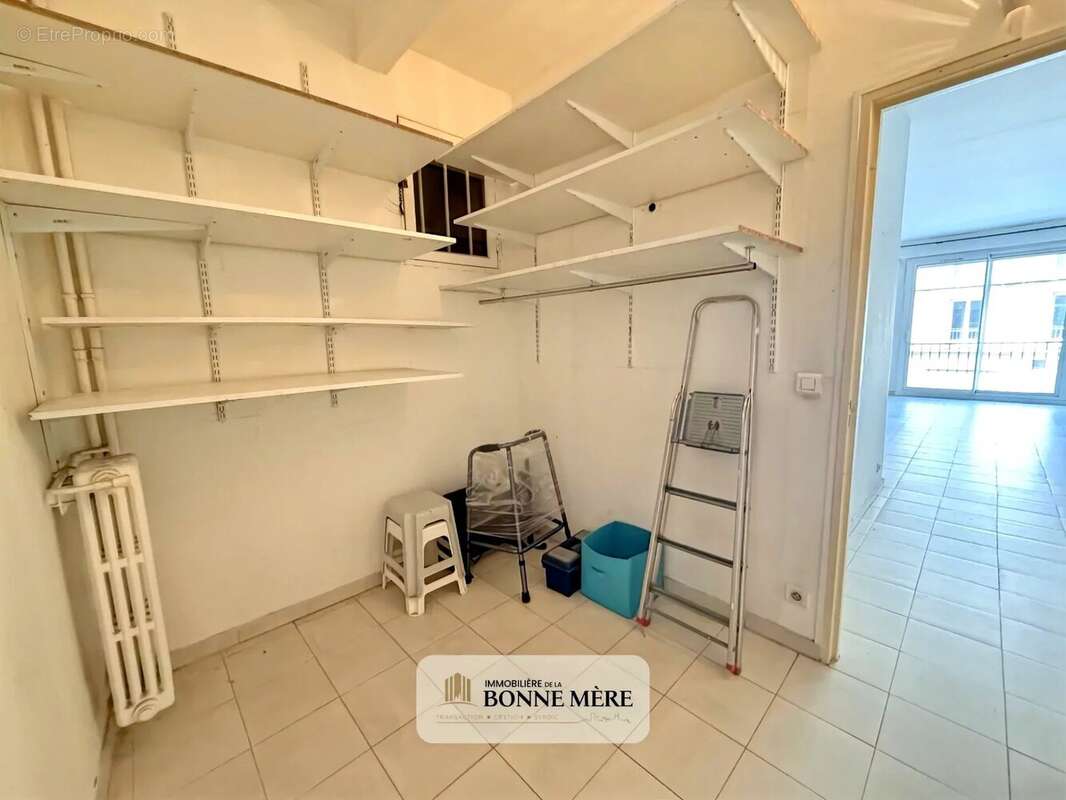Appartement à MARSEILLE-2E