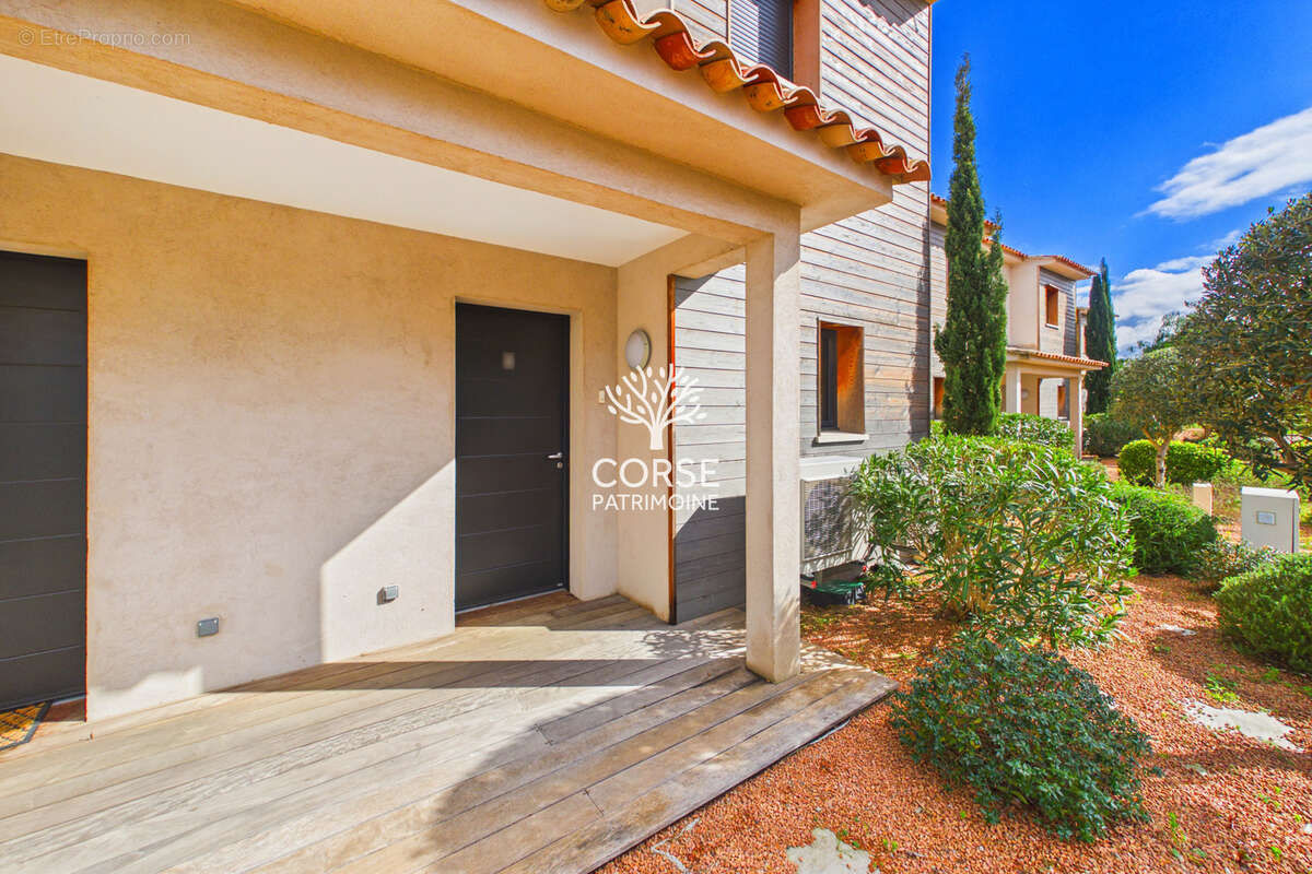 Appartement à LECCI