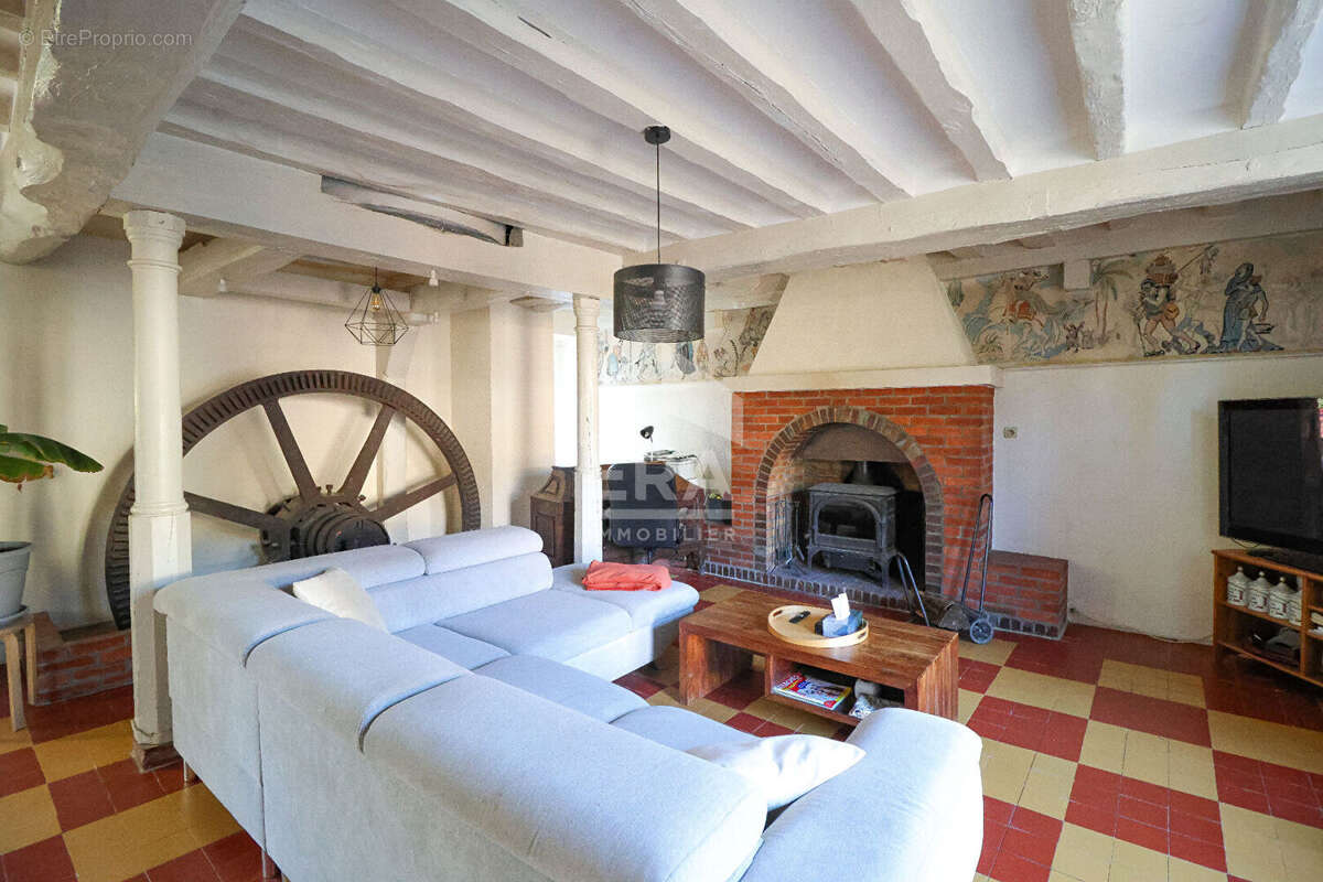 Maison à DORMELLES