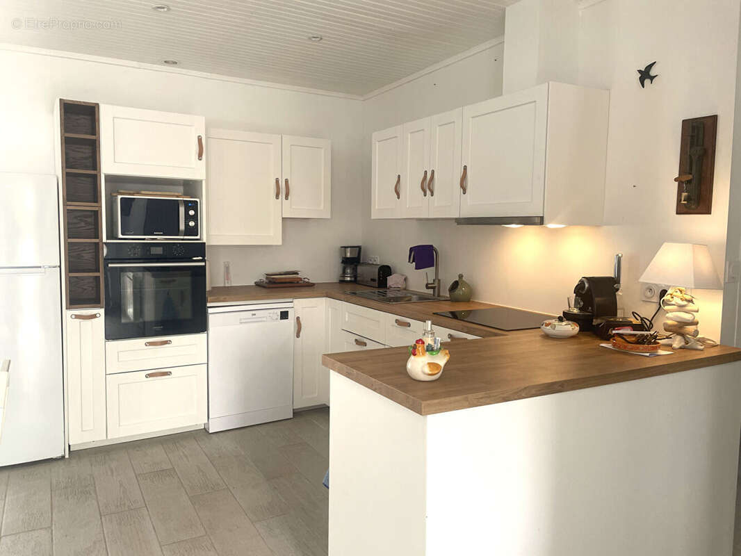 Maison à LA BREE-LES-BAINS