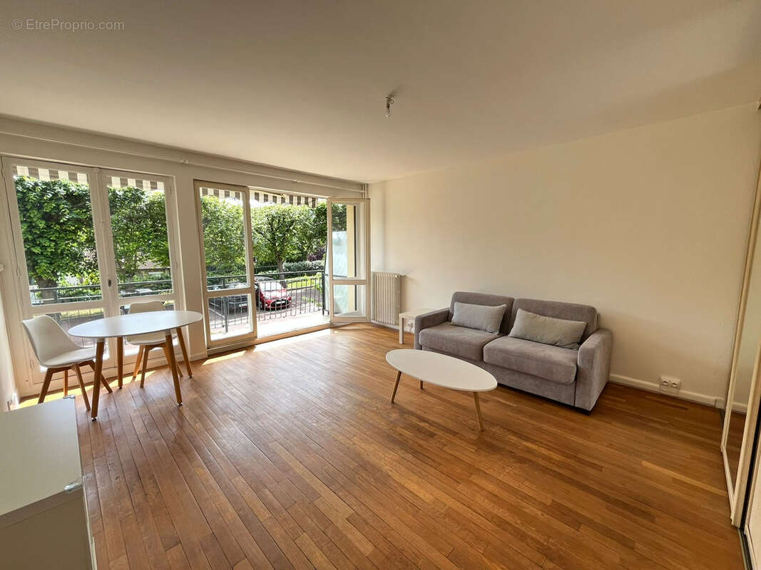 Appartement à SURESNES