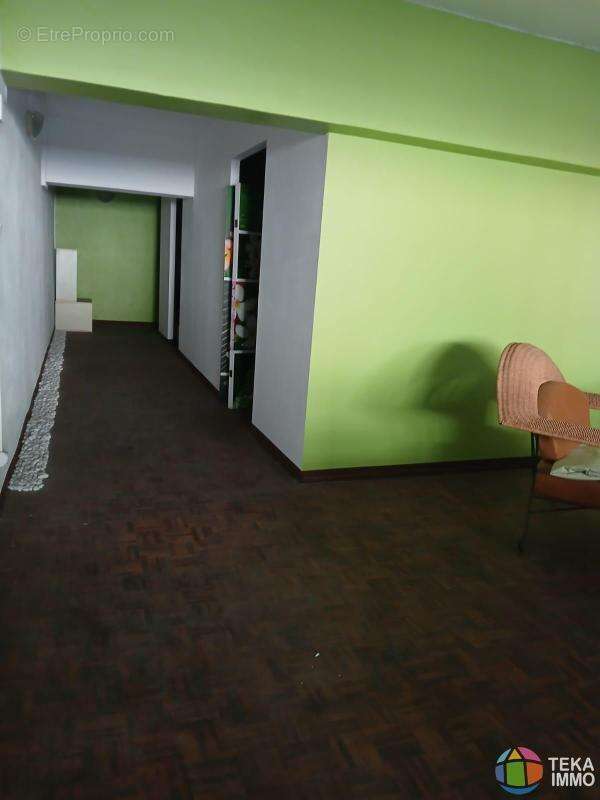 Cession de bail – Local commercial 132,66 m² – Centre-ville Saint-Denis 97400 - photo 4