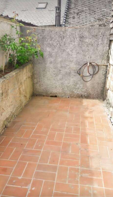 Maison à NOUZONVILLE