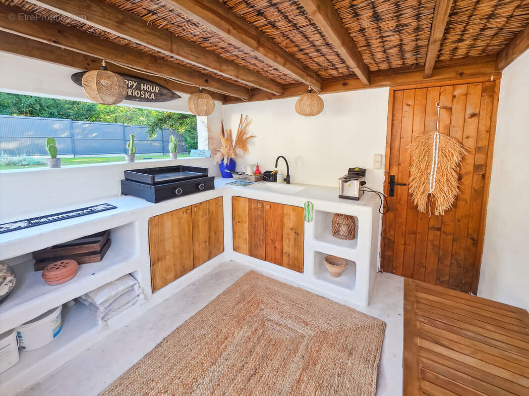 Villa contemporaine avec 5 chambres et piscine. - photo 9