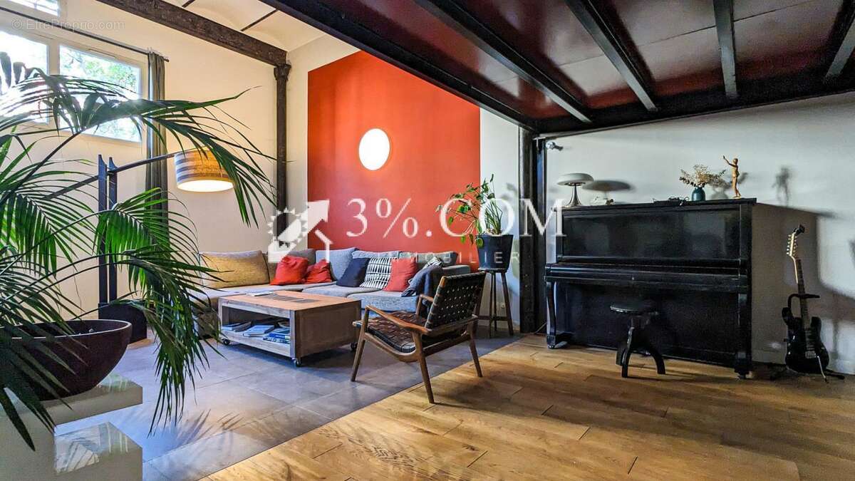 Appartement à MARSEILLE-1E