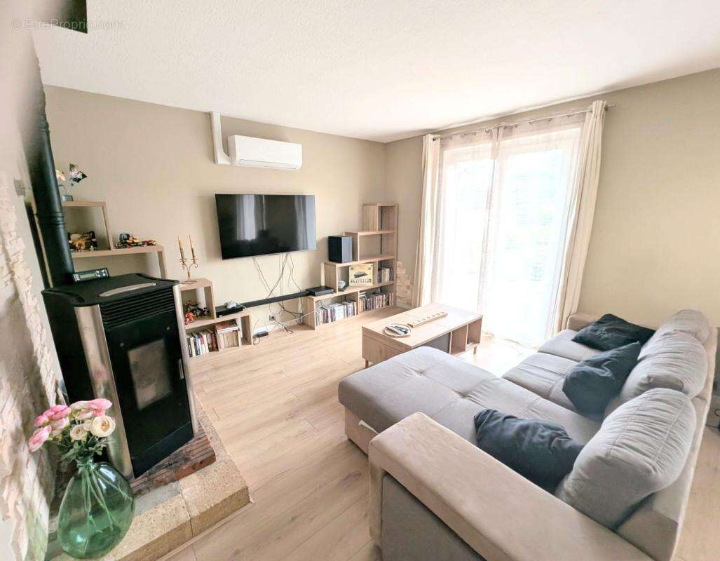 Maison à POUILLY-LES-NONAINS