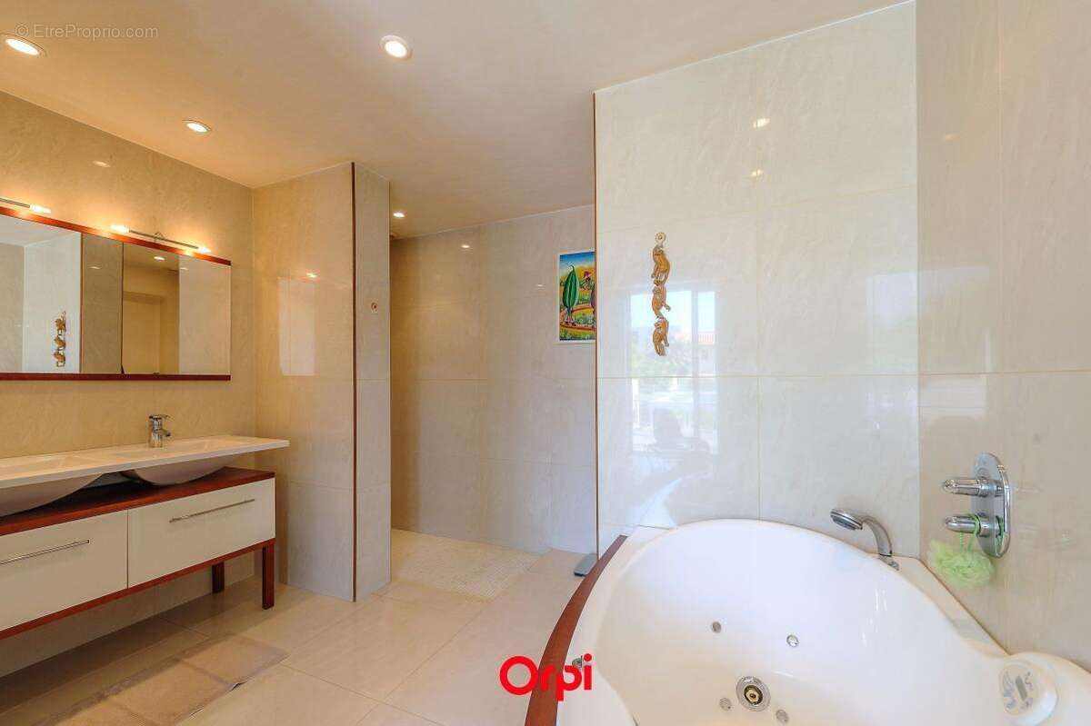 Maison à LA ROCHELLE