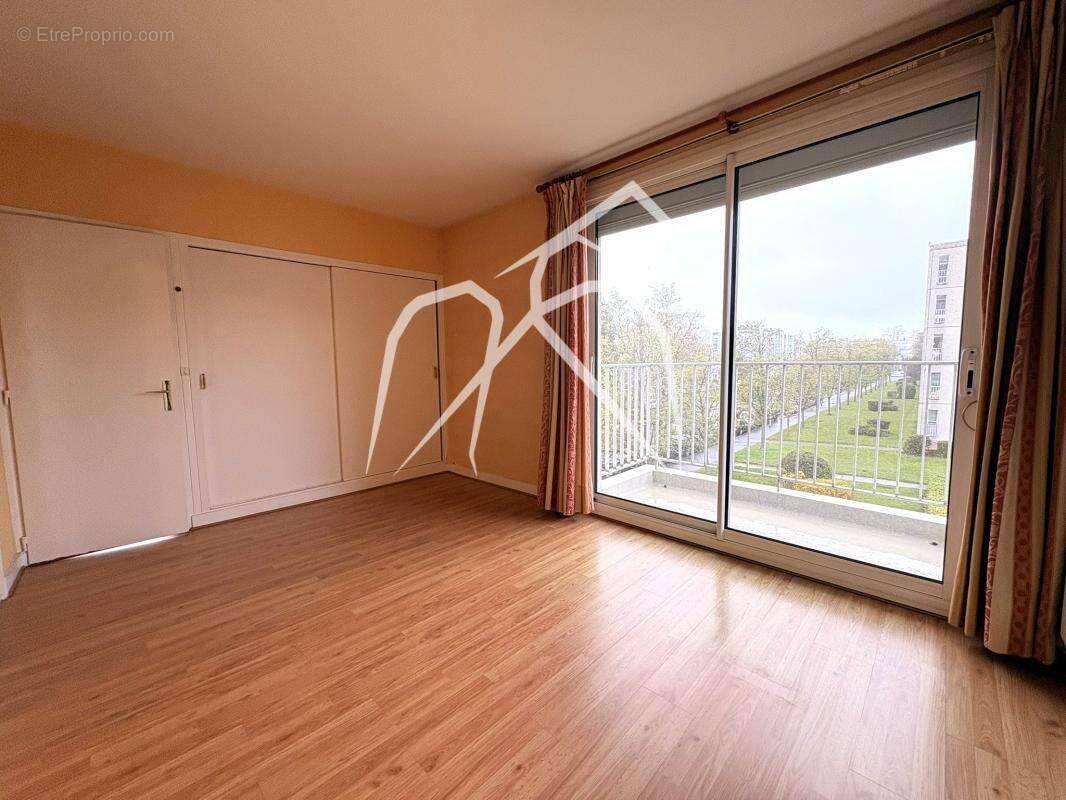 Appartement à MONT-SAINT-AIGNAN