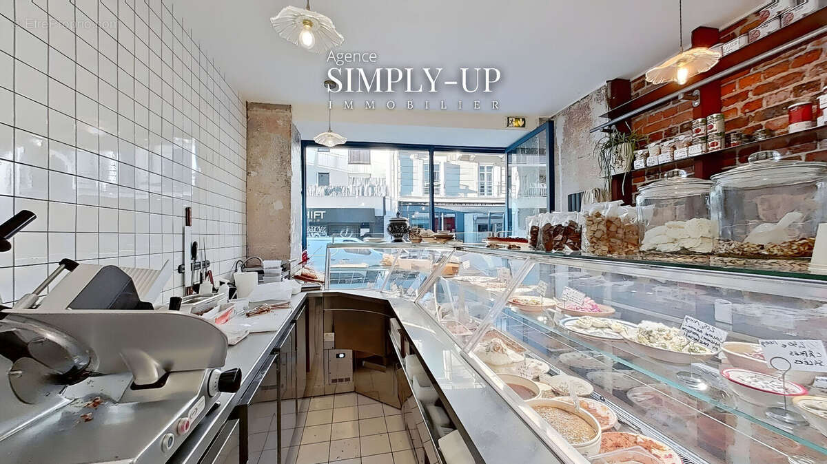 Commerce à PARIS-20E