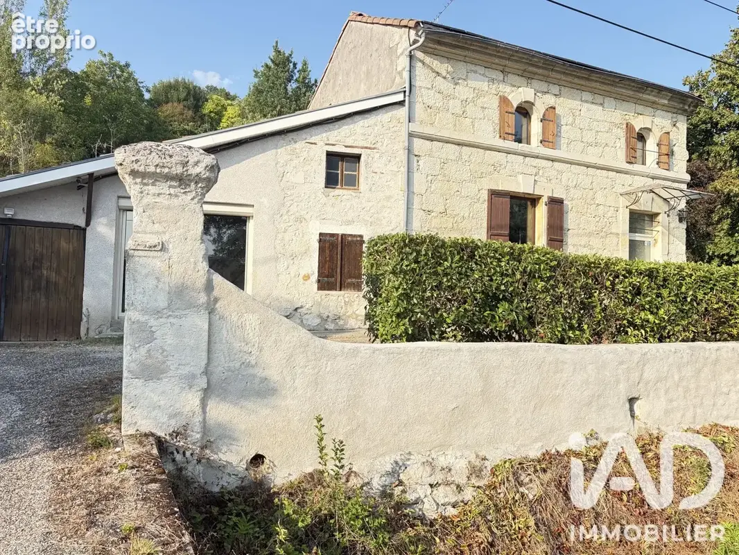 Photo 1 - Maison à SAINT-ROMAIN-LE-NOBLE