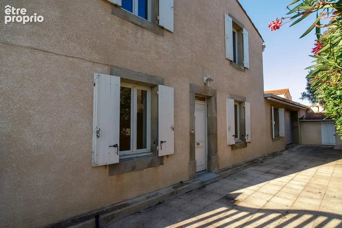 CARCASSONNE - VILLEGAILHENC  Maison  T6 325m² (179m²) avec cour, patio, terrasse 2 vastes garages - photo 3