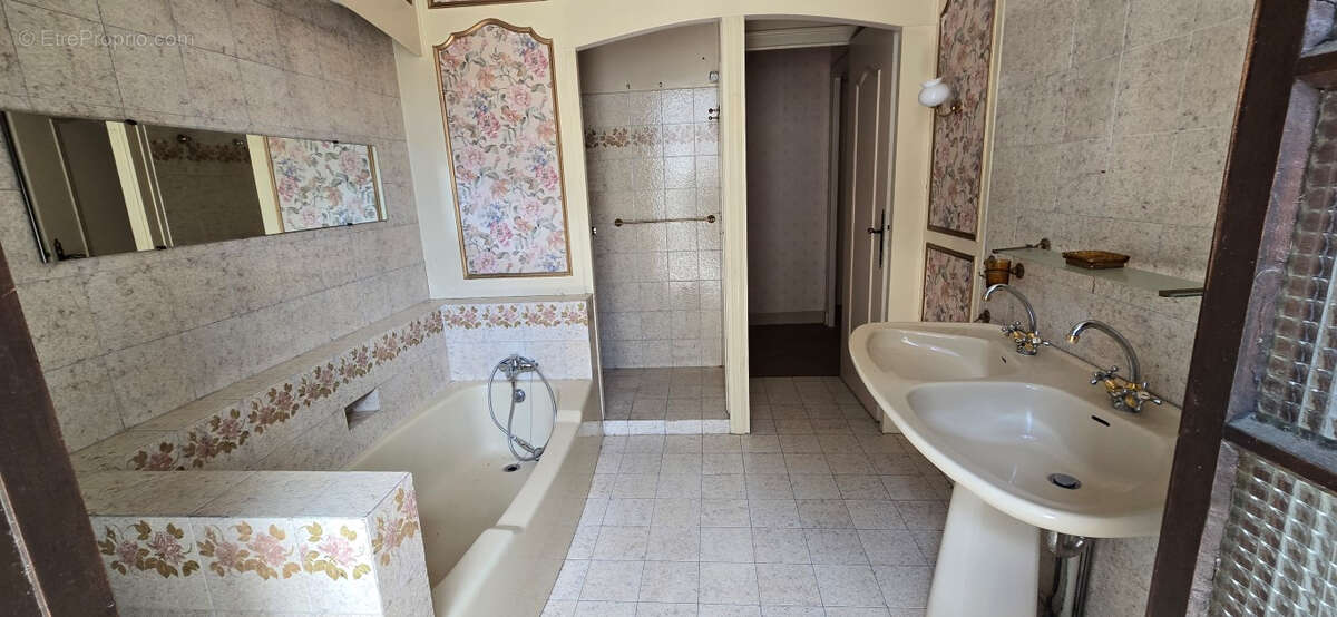 Maison à MIREBEAU-SUR-BEZE