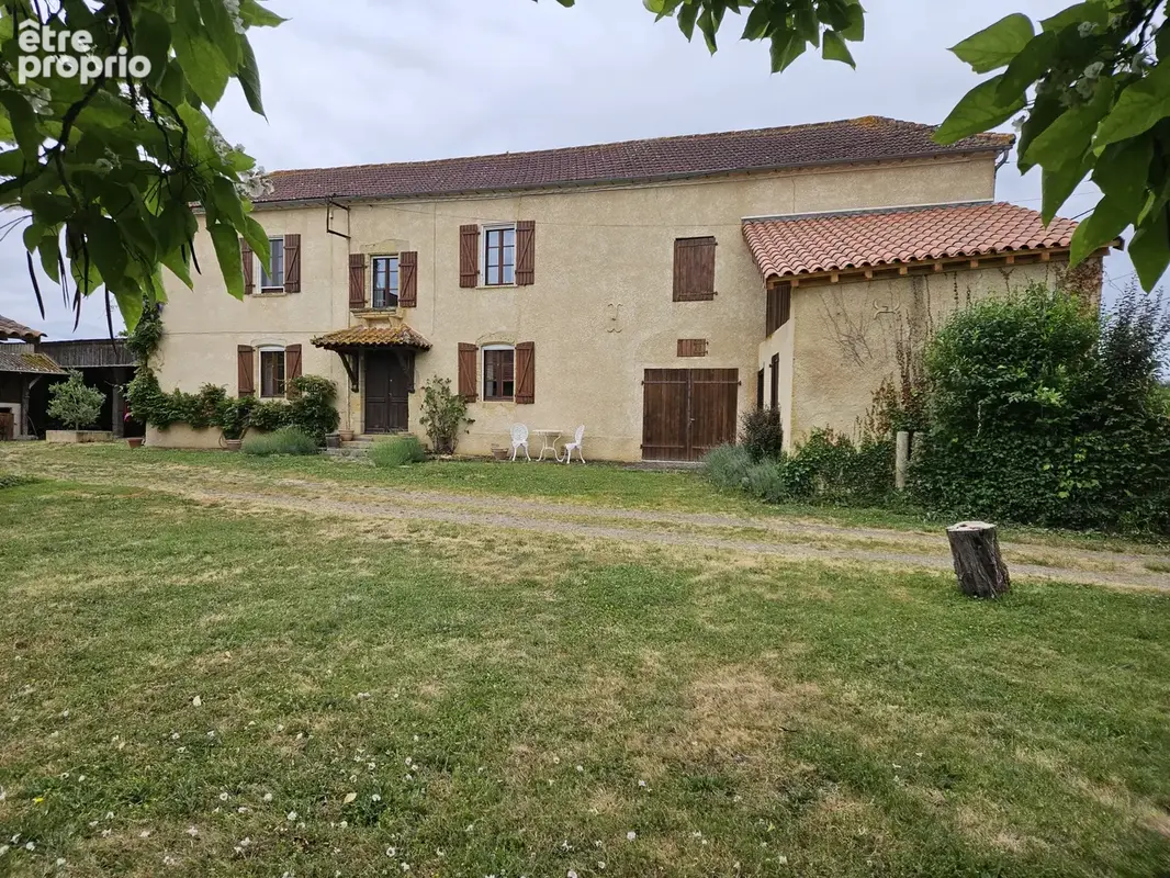 Belle maison gasconne typique sur terrain de 2440 m2 à Saint-Lanne - photo 2