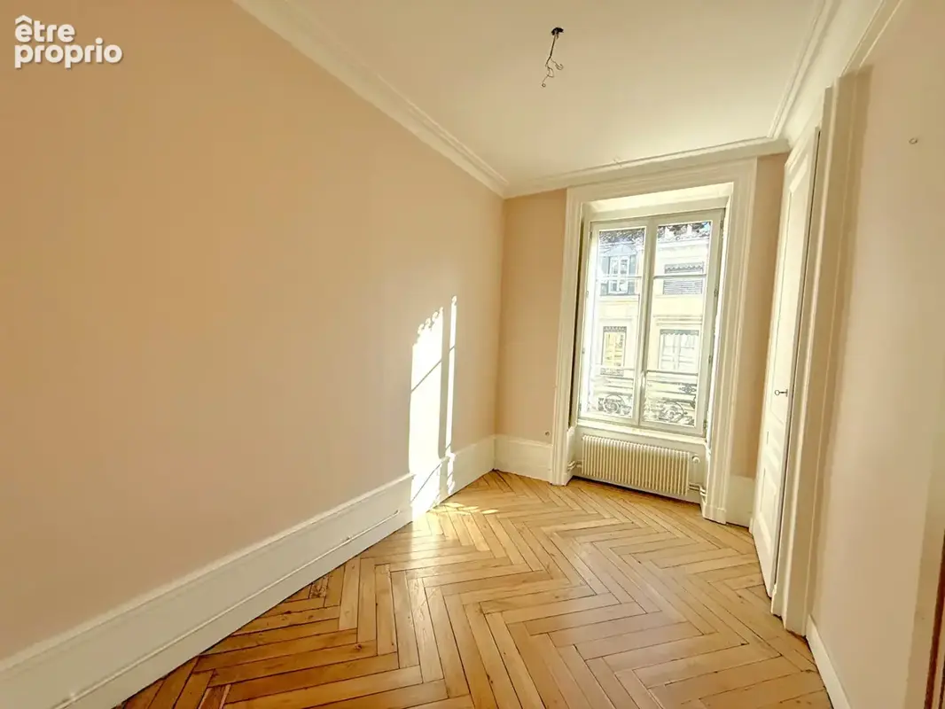 Lyon 1 presqu'ile rue du bât d'argent - t4 127m² - photo 9