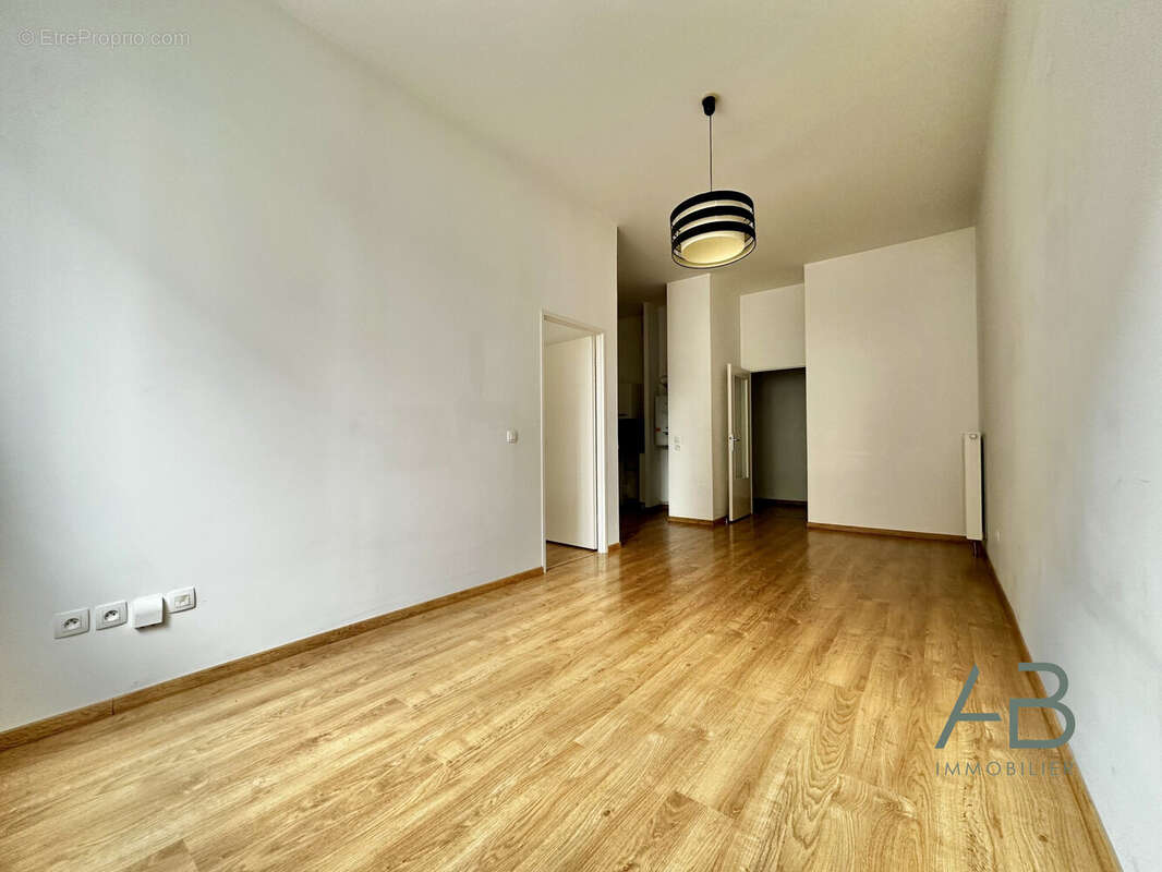 Appartement 54 m² à Lille  - photo 4