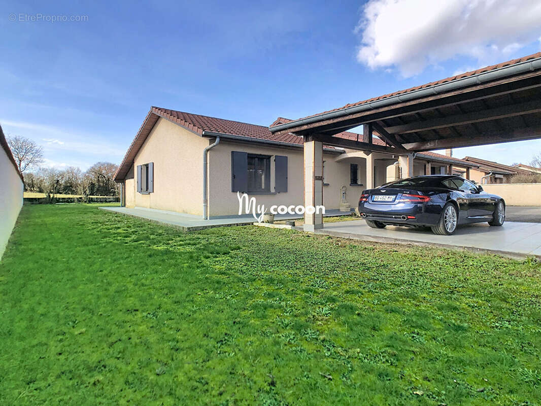 Maison - T5 - 141 m² - photo 4