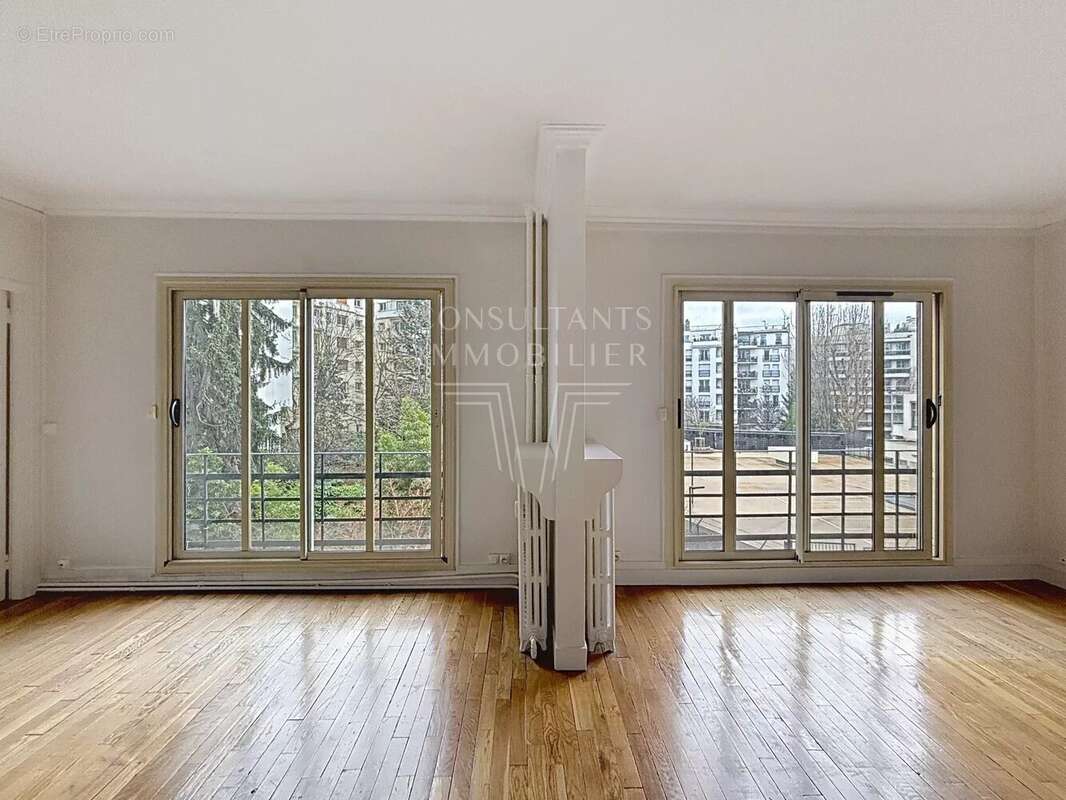 Appartement à NEUILLY-SUR-SEINE