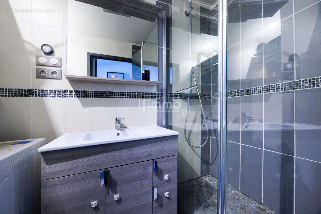 Appartement à MARSEILLE-3E