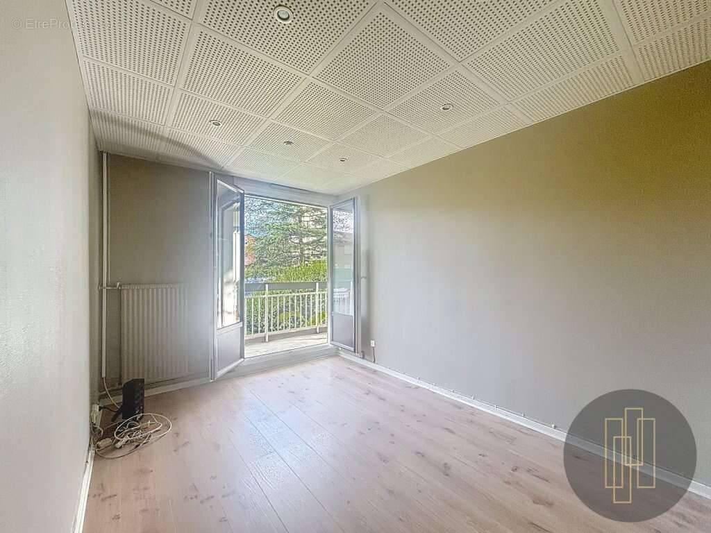 Appartement à LIMAS