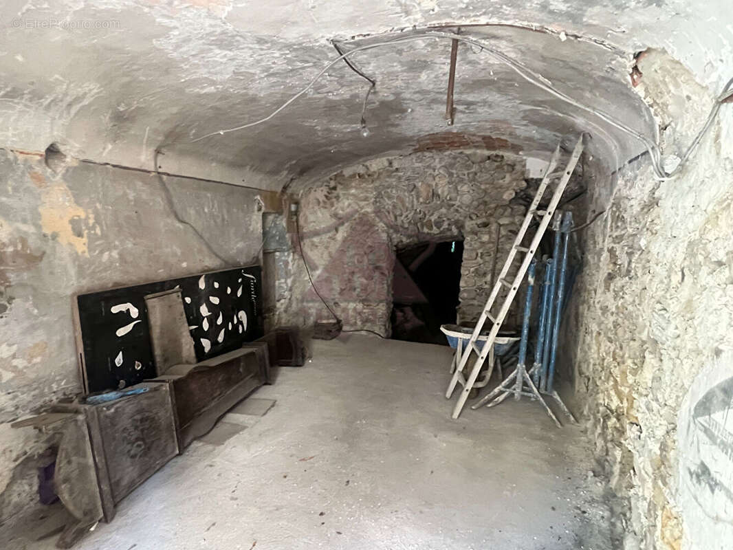 Maison à MOLIERES-SUR-CEZE