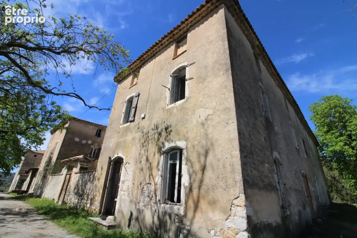 Mas de 2500 m2 sur 26 hectares. - photo 48