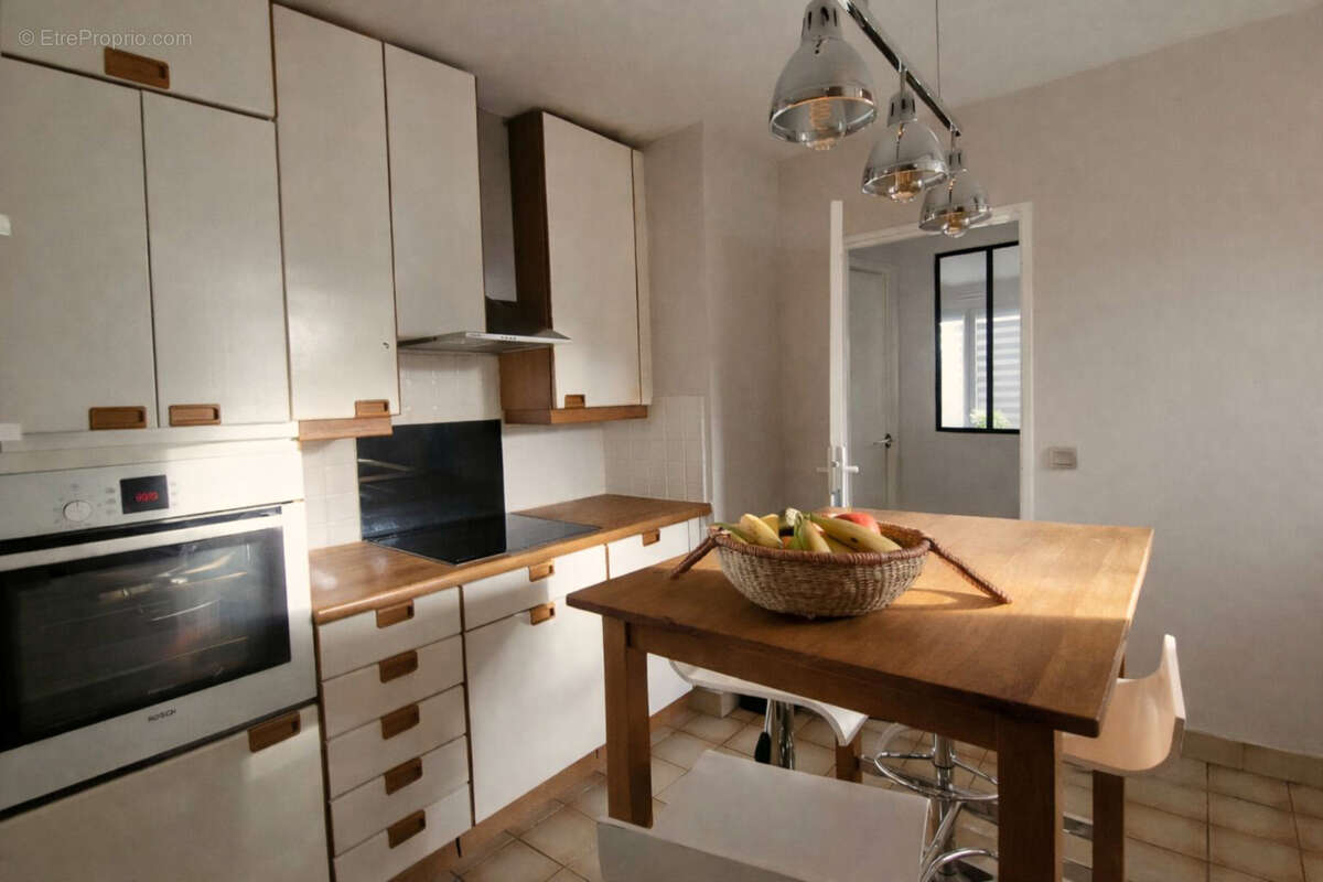 Maison à VOISINS-LE-BRETONNEUX