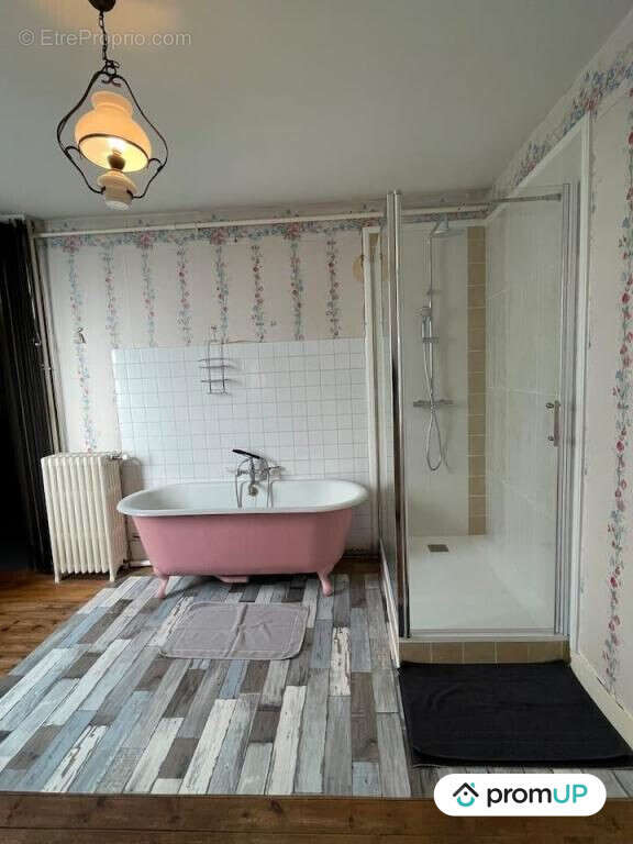 Maison à COURDEMANCHE