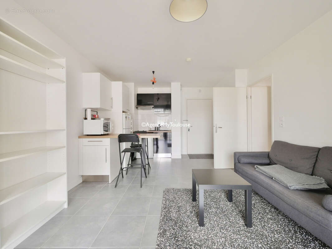 Saint-Cyprien/Cours Dillon, Appartement T2 avec terrasse et parking - photo 7