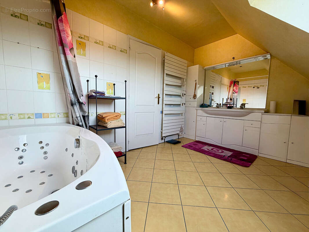 Maison à BRETEUIL