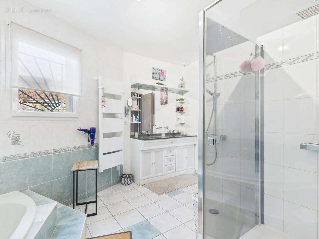 Maison à SAINT-MAURICE-EN-RIVIERE