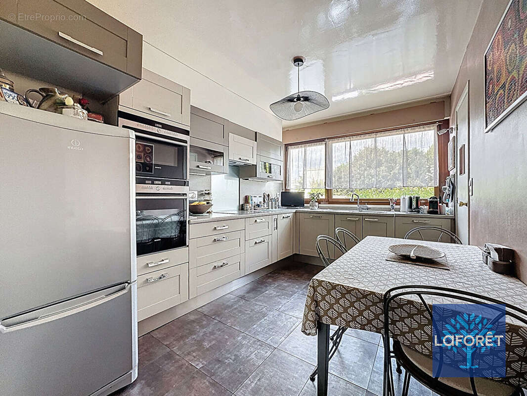 Appartement à CHILLY-MAZARIN