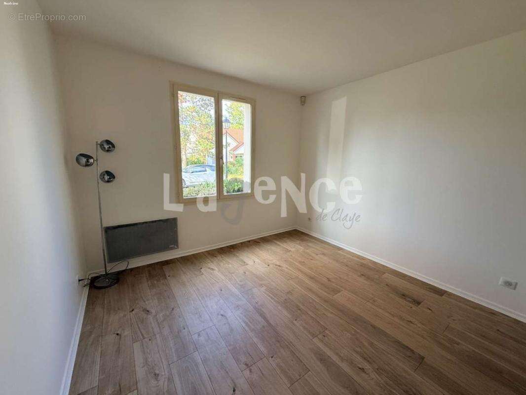 Maison à CLAYE-SOUILLY