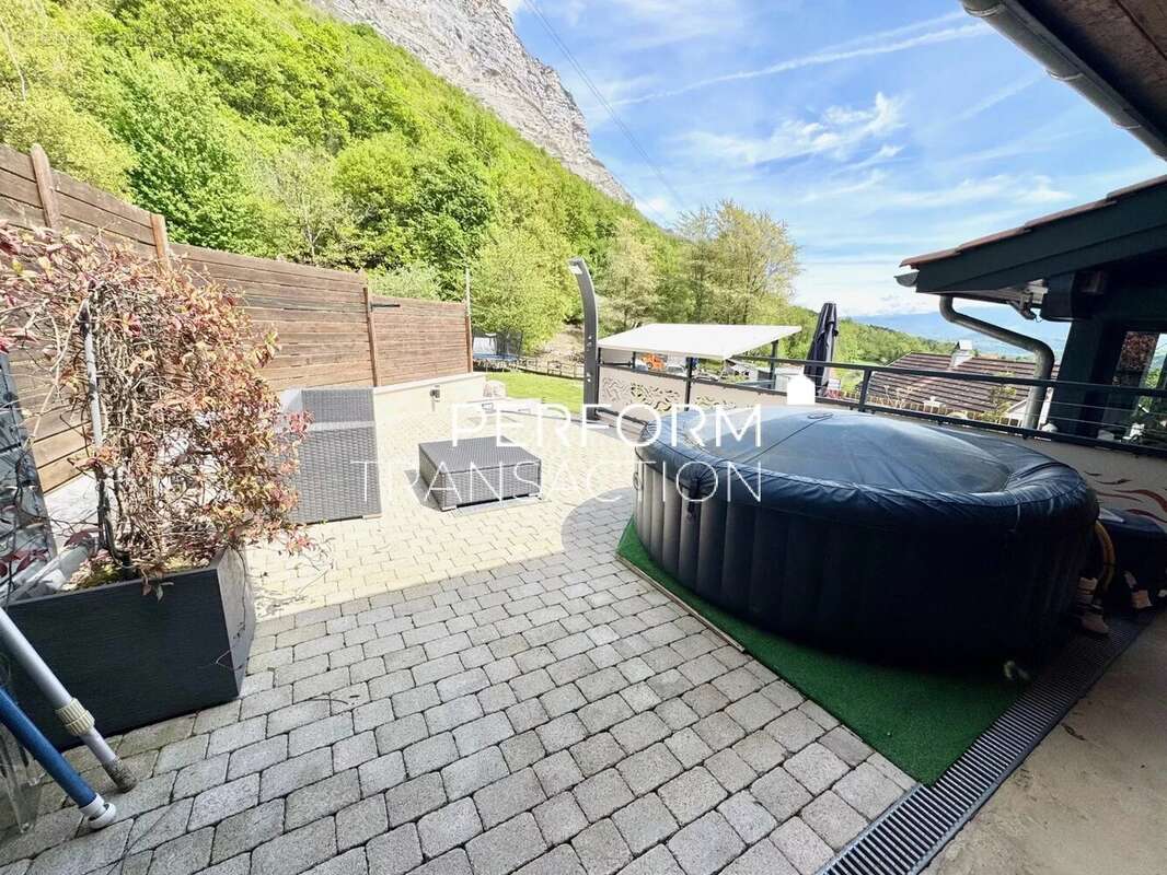 Maison à SAINT-PAUL-DE-VARCES