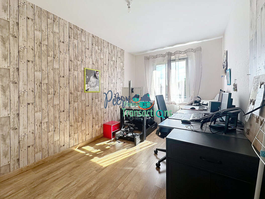 Maison 100 m² à Saint-Maurice-D'etelan  - photo 6