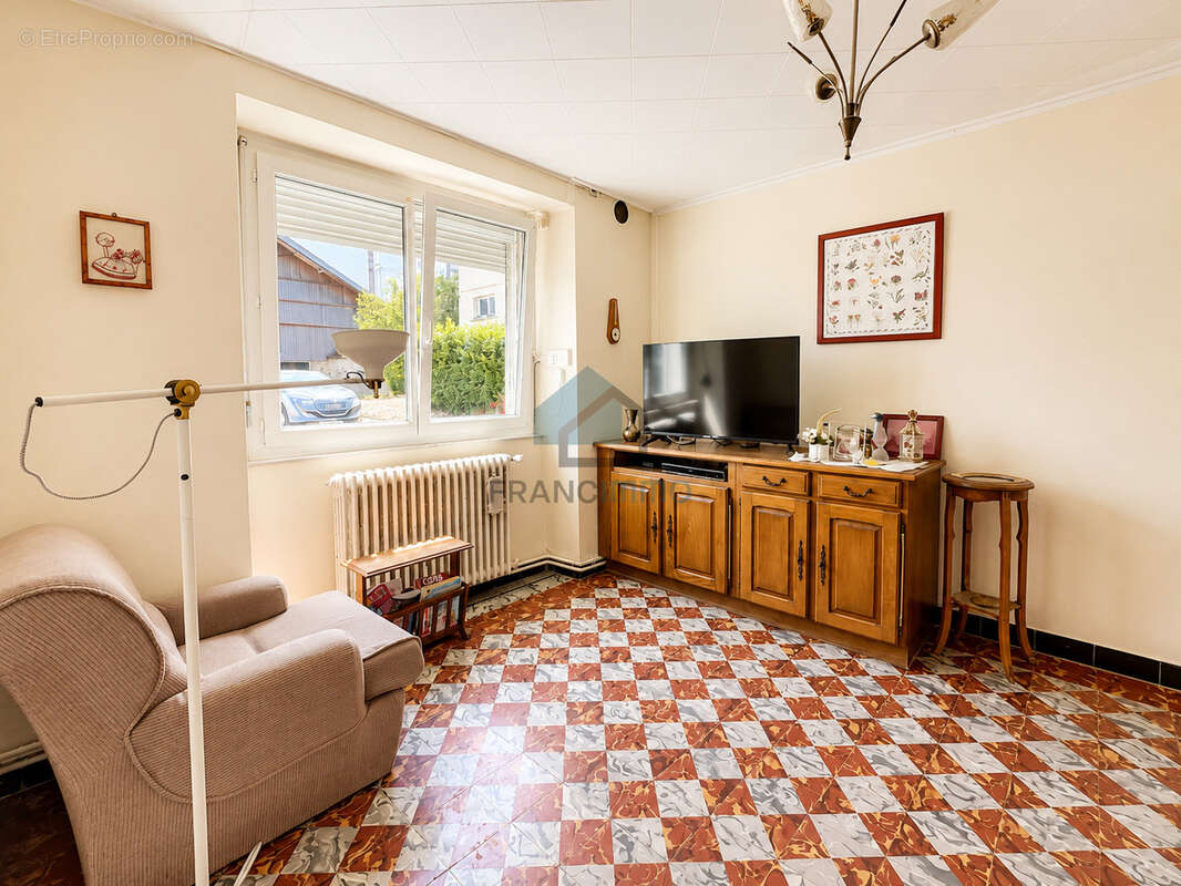 Belleherbe - grande maison avec dependances - photo 17