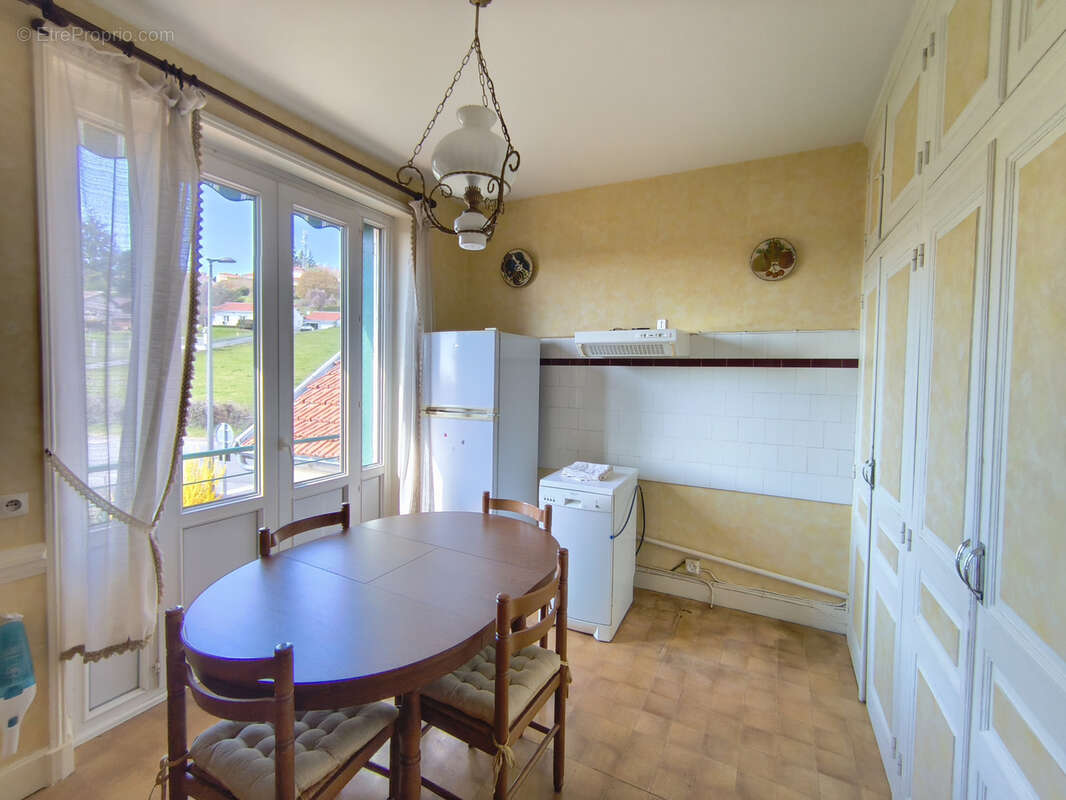 Maison à SAINT-REMY-SUR-DUROLLE