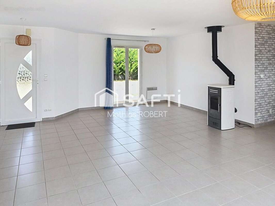 Photo 4 - Maison à AUSSAC-VADALLE